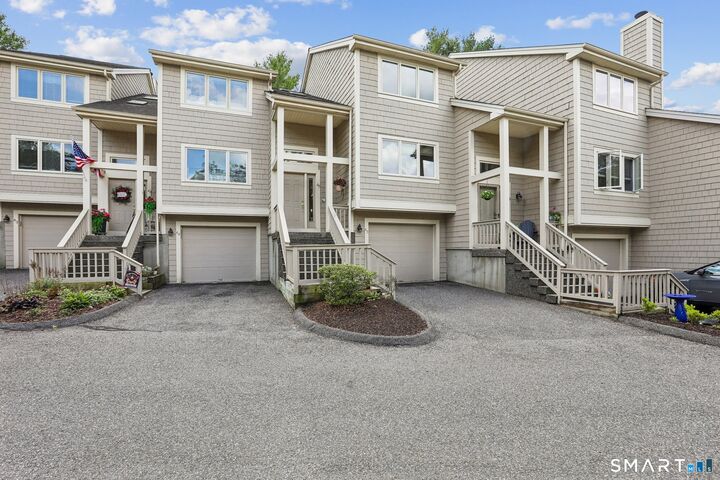 Property Photo:  11 Boulevard Drive 10-45  CT 06810 