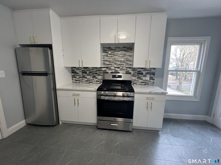 Property Photo:  268 Davenport Avenue #2  CT 06519 