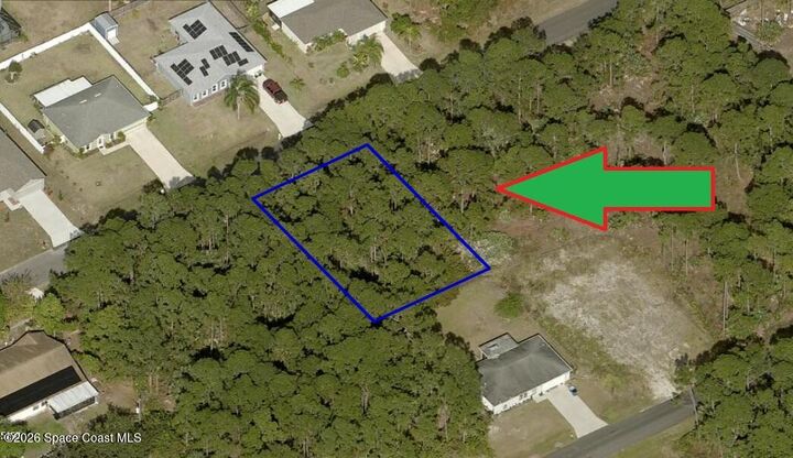 Property Photo:  830 Raymond Street SE  FL 32909 