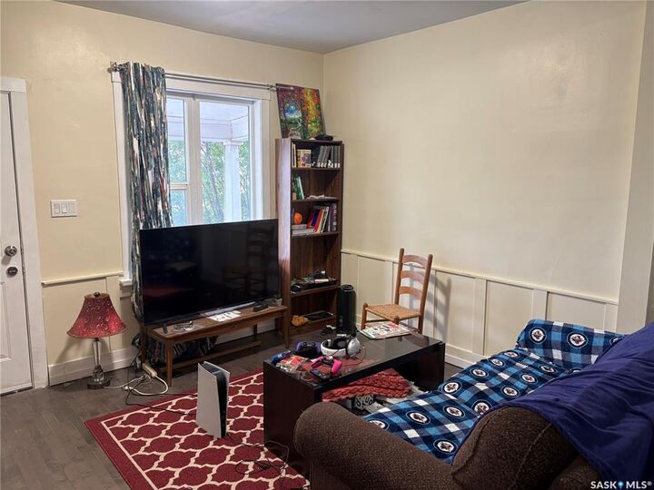 Property Photo:  1125 Idylwyld Drive N  SK S7L 0Z8 