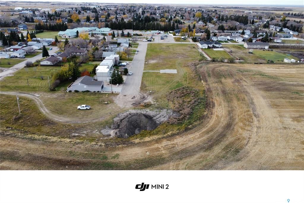Property Photo:  220 Bergmann Avenue  SK S0A 4T0 