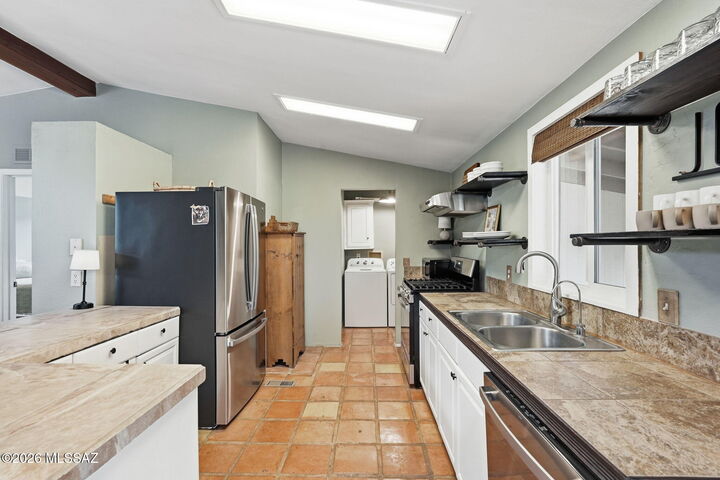 Property Photo: 4530 E Edwin Road AZ 85739