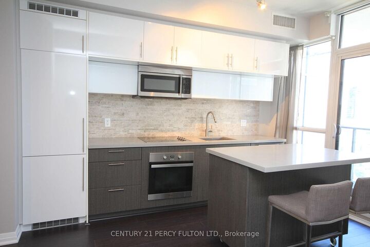 Property Photo: 8 Mercer Street 904 ON M5V 0C4