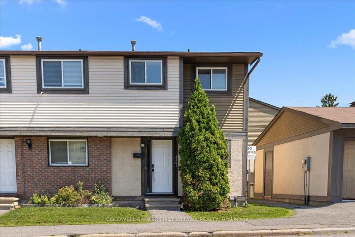 2701 Pimlico Crescent — photo 1