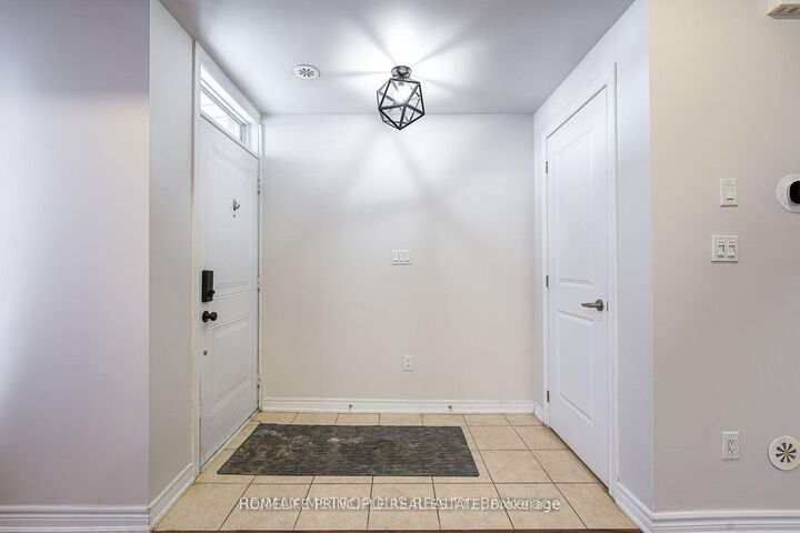 Property Photo:  9621 Jane Street 6  ON L6A 4G5 