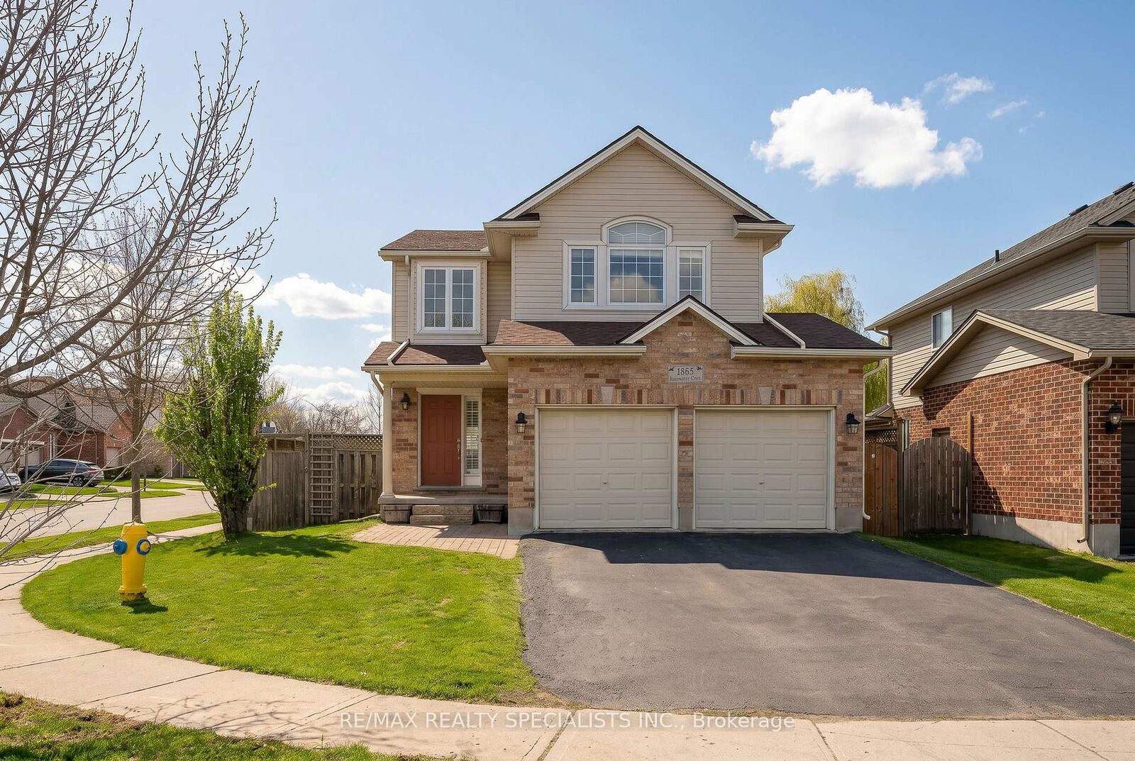 Property Photo:  1865 Bayswater Crescent  ON N6G 5N1 