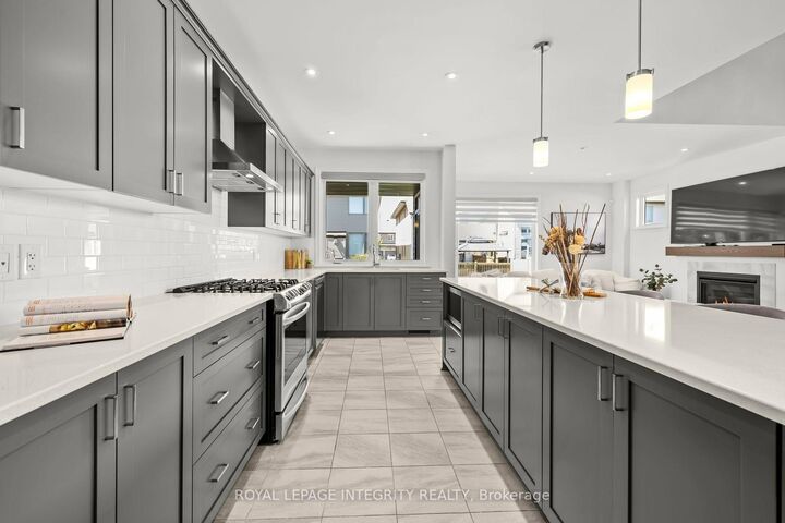 Property Photo: 90 Palfrey Way ON K2V 0B3