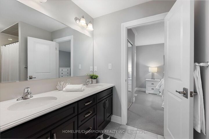 Property Photo: 993 Dragonfly Avenue ON L1X 0E9