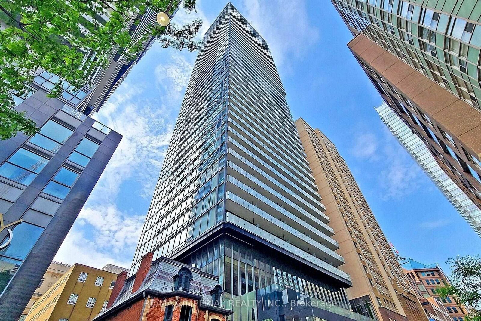 Property Photo:  15 Grenville Street 2803  ON M4Y 0B9 