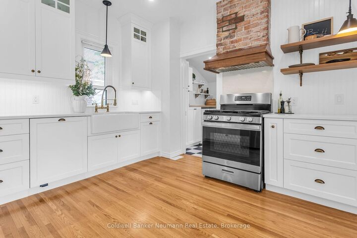Property Photo:  59 Washington Grand Avenue  ON N4G 1Y8 