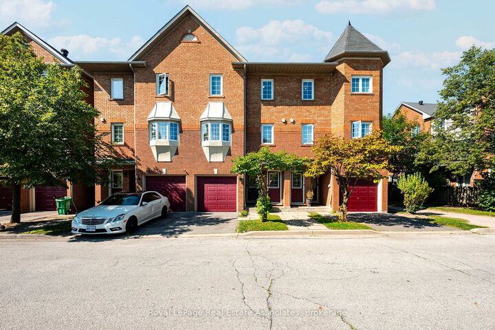 Property Photo:  6950 Tenth Line W 87  ON L5N 6Y1 