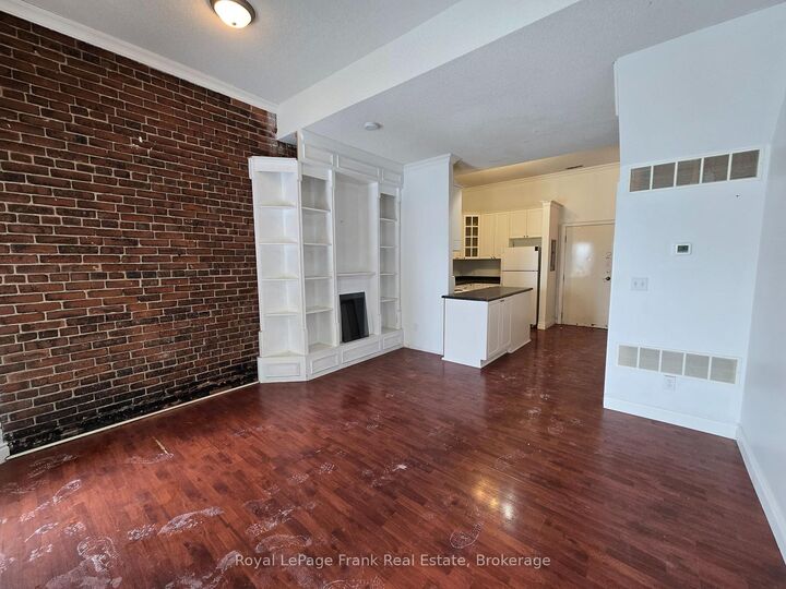 Property Photo:  54 King Street E 205  ON L1C 1N3 