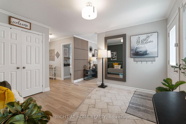 Property Photo: 174 Sundew Drive ON L4N 9N1