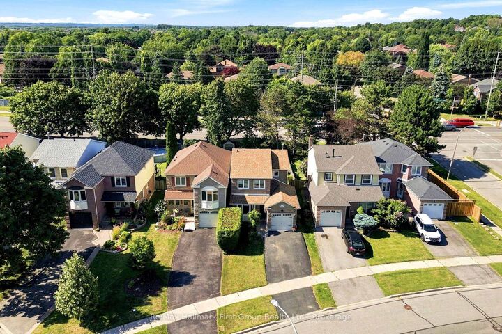 Property Photo:  868 White Ash Drive  ON L1N 4K4 