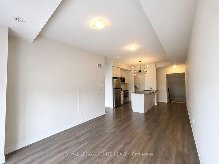 Property Photo:  2635 William Jackson Drive 604  ON L1X 0L3 