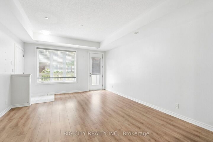Property Photo:  85 Eastwood Park Garden Trail 25  ON M8W 0B2 