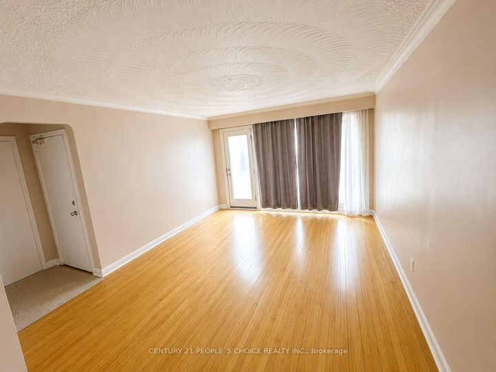 Property Photo:  183 Bowie Avenue 2  ON M6E 2R5 