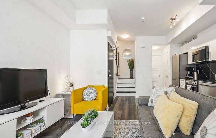 Property Photo:  861 Sheppard Avenue W 49  ON M3H 2S9 
