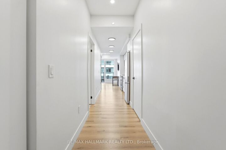 Property Photo: 5 Wellington Street S 1403 ON N2G 0E3