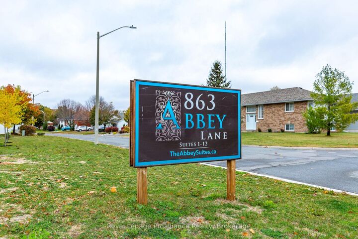 Property Photo:  863 Abbey Lane 206  ON K9H 0J3 