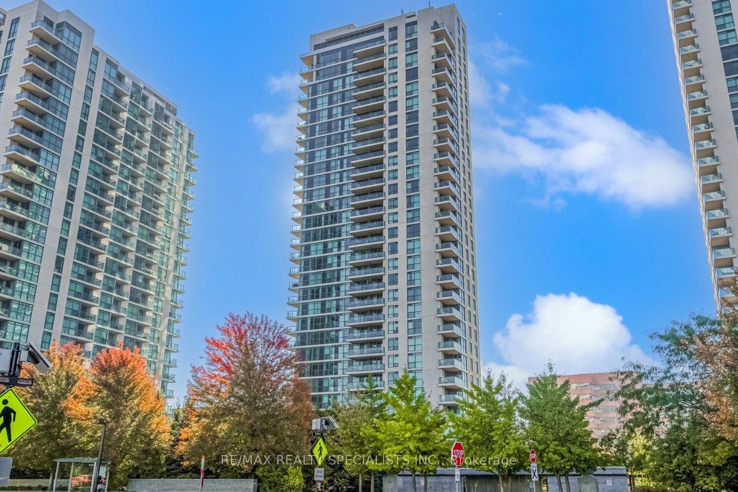 Property Photo:  215 Sherway Gardens Road 1607  ON M9C 0A4 