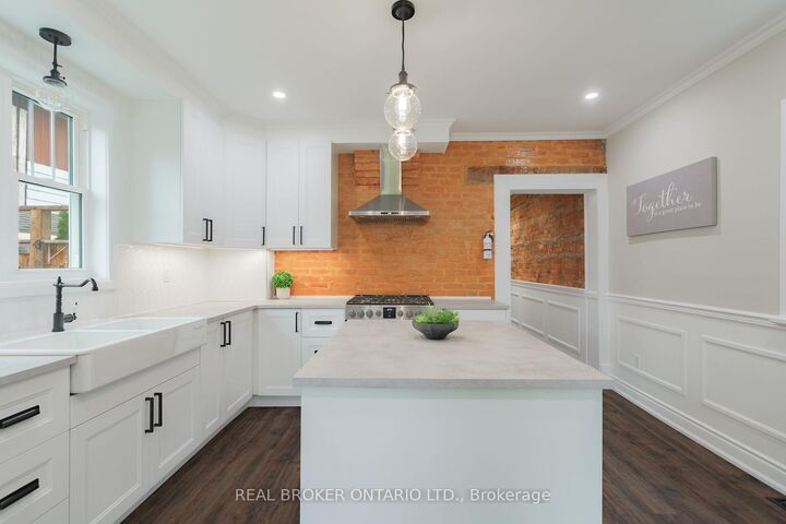 Property Photo: 46 Murray Street E ON L8L 3E9