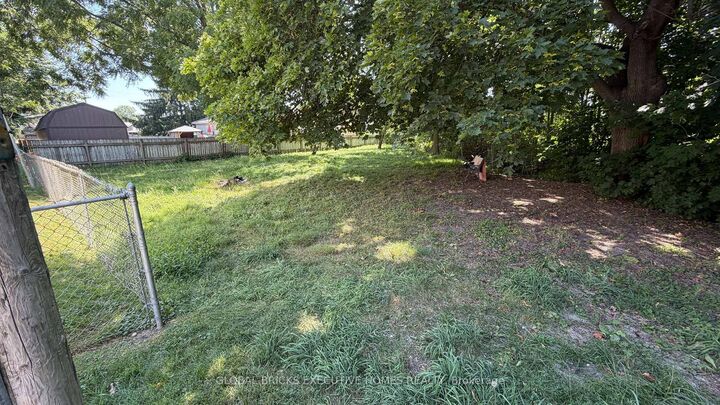Property Photo:  192 Water Street  ON N0M 2J0 