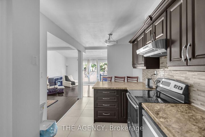Property Photo:  38 Athenia Drive  ON L8J 1S6 