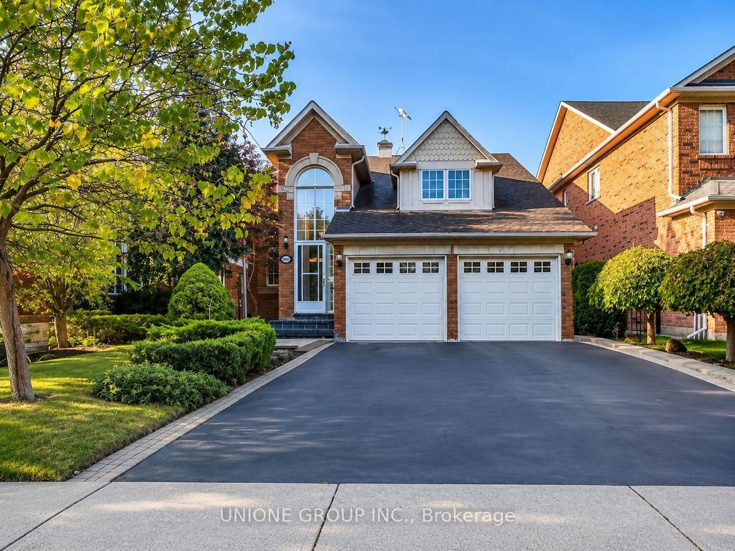Property Photo:  2230 Nightingale Way  ON L6M 3S1 