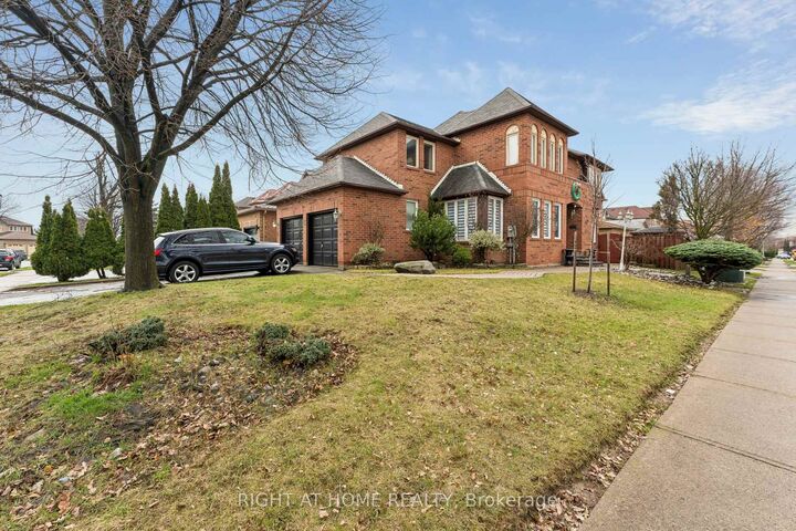 Property Photo:  39 Banner Road  ON L6X 4K8 