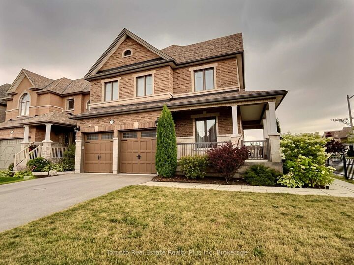 Property Photo:  214 Eighth Avenue  ON L9R 0H7 