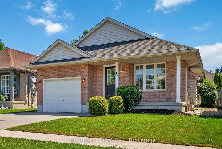 Property Photo: 37 Lake Margaret Trail ON N5R 6K7