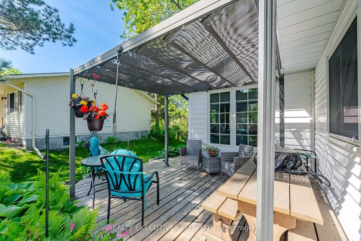 5 Tecumseth Pines Drive — photo 1