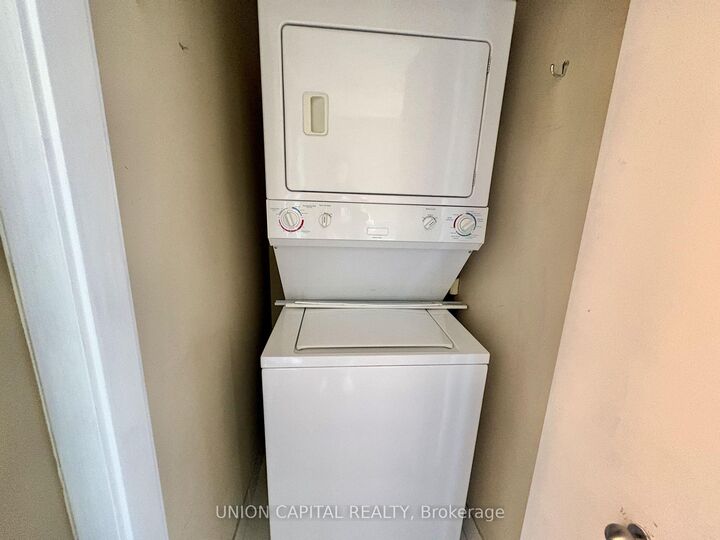 Property Photo:  10 Navy Wharf Court 4501  ON M5V 3V2 