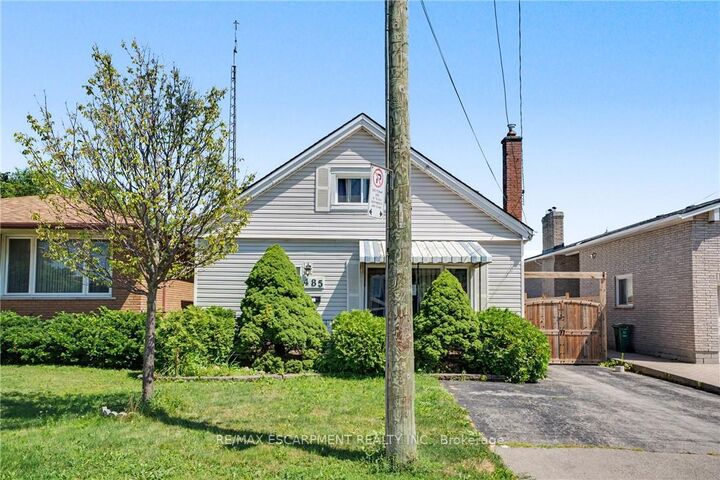Property Photo: 485 Cochrane Road ON L8K 3H2