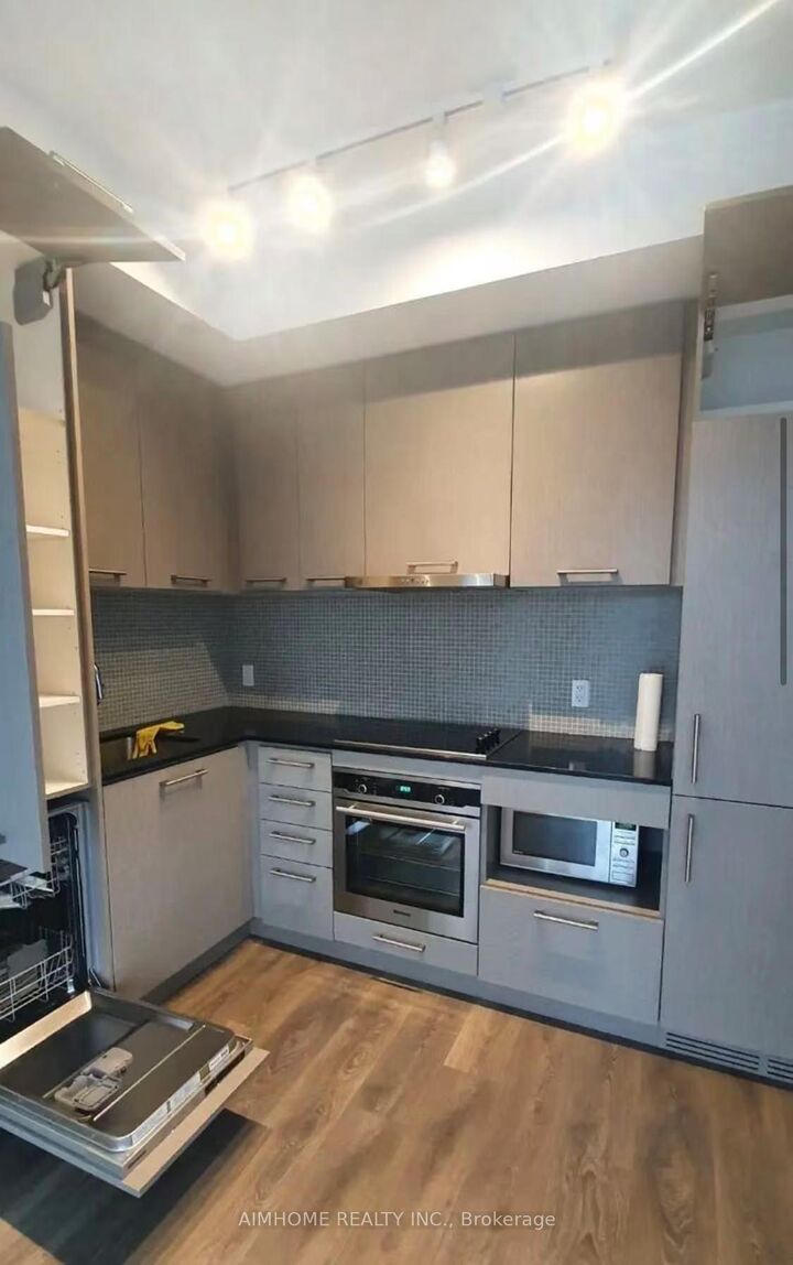Property Photo: 87 Peter Street 4408 ON M5V 0P1