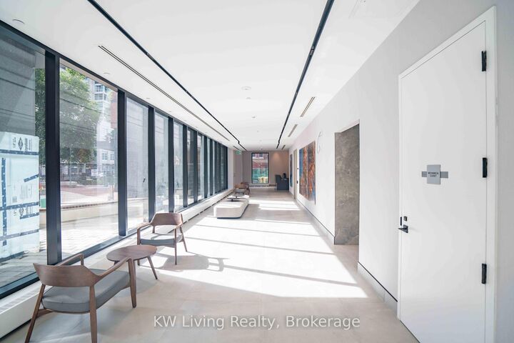 Property Photo:  609 Sherbourne Street 2503  ON M4X 0A4 