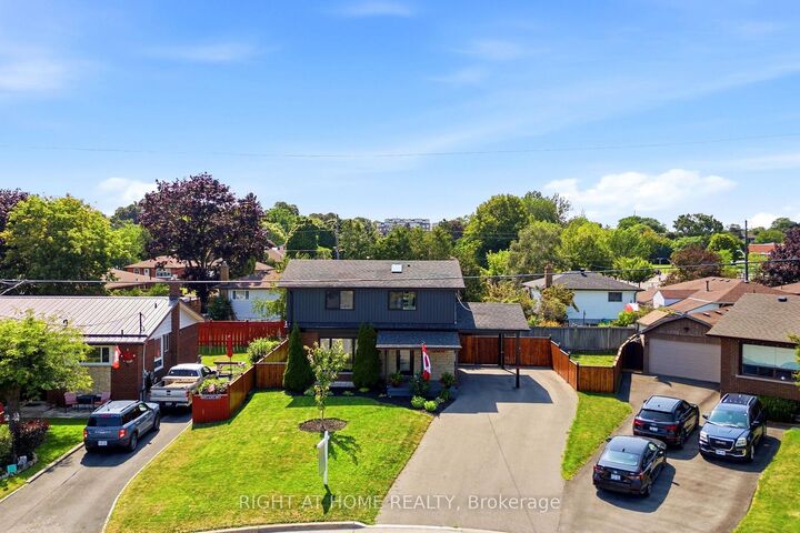 Property Photo: 560 Tennyson Avenue ON L1H 3J8