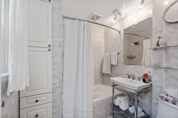 Property Photo: 536 Adevon Avenue ON N6H 3L6