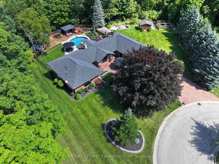 Property Photo: 2314 Lime Kiln Drive ON N6K 4P6