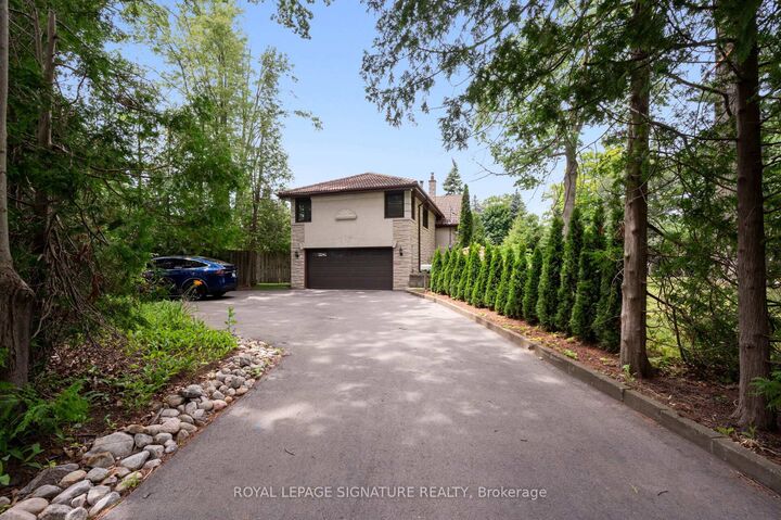 Property Photo: 2234 Gordon Drive ON L5B 1S9