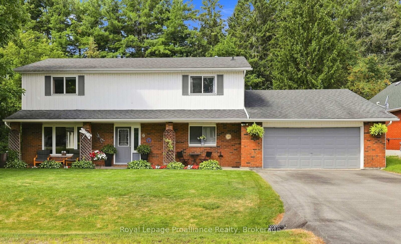Property Photo: 6 Mohawk Avenue ON K0K 1H0