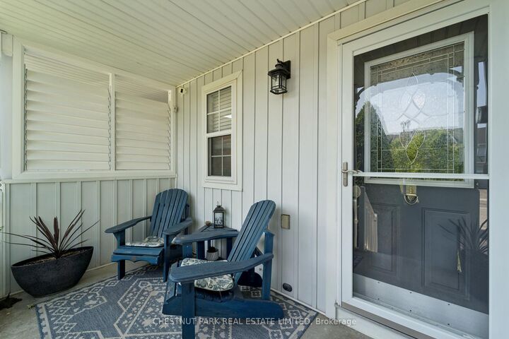 Property Photo:  52 Bexley Crescent  ON L1M 2C6 