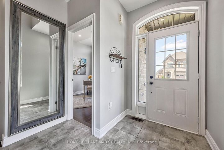 Property Photo:  62 Ladder Crescent  ON L9N 0N8 