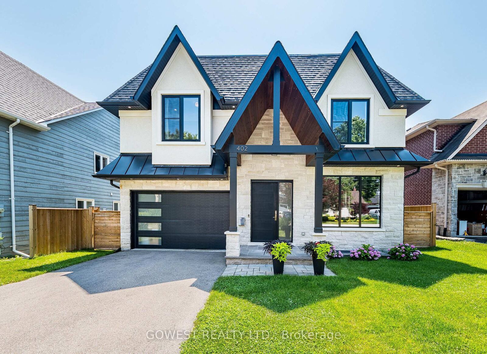 Property Photo: 402 Niar Avenue ON L5G 1W3