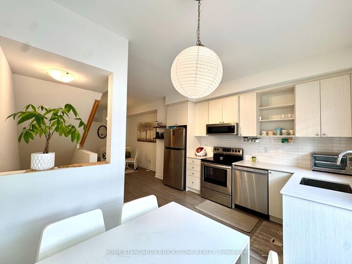 Property Photo:  100 Stanley Green Boulevard 4  ON M3K 0C8 
