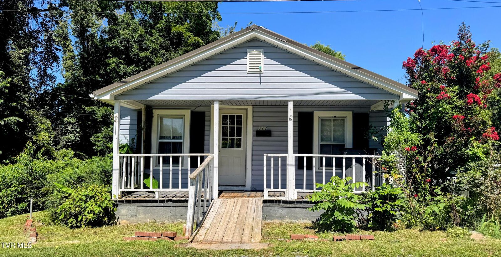 Property Photo: 713 Rollers Alley TN 37620