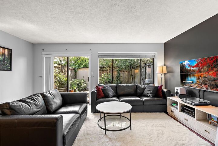 Property Photo:  748 Meaford Ave #2  BC V9B 2P6 