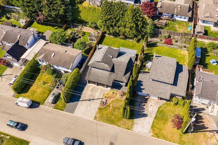 Property Photo: 1732 Penfield Rd BC V9W 7R4