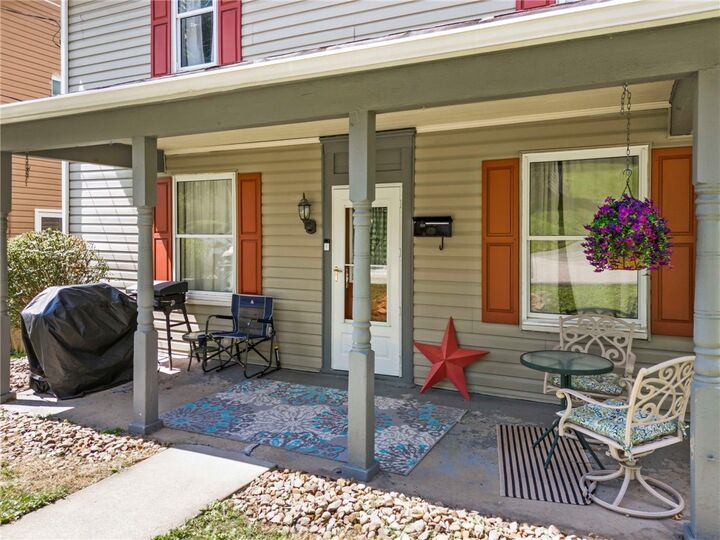 Property Photo:  259 Cherry Ave  PA 15342 